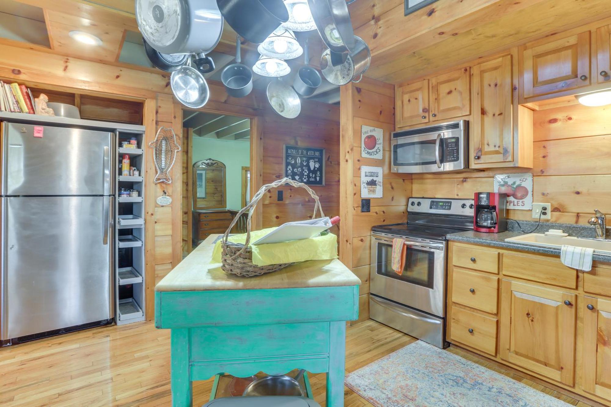 Charming Fancy Gap Cabin With Deck And Gas Grill! 외부 사진