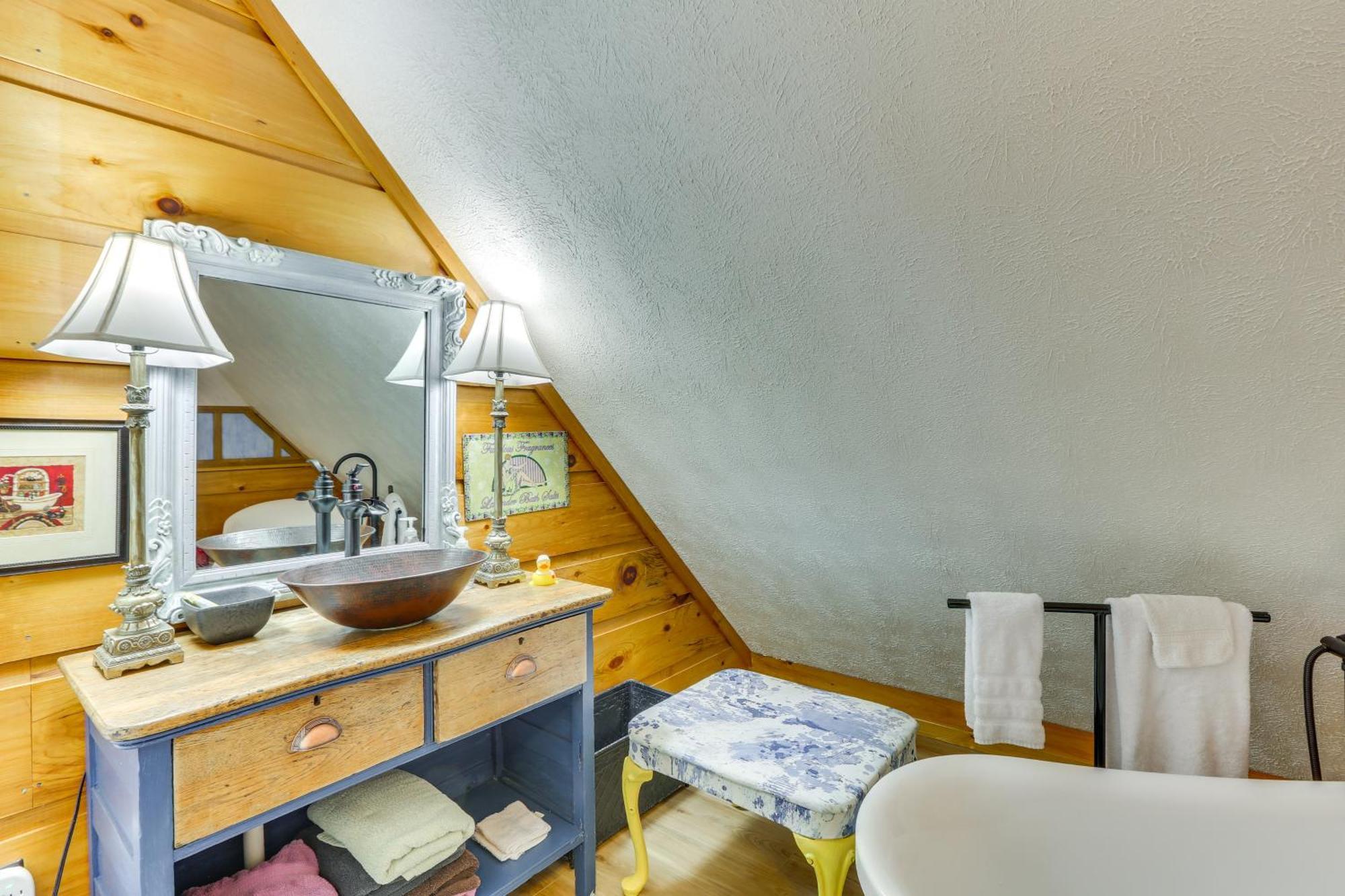 Charming Fancy Gap Cabin With Deck And Gas Grill! 외부 사진