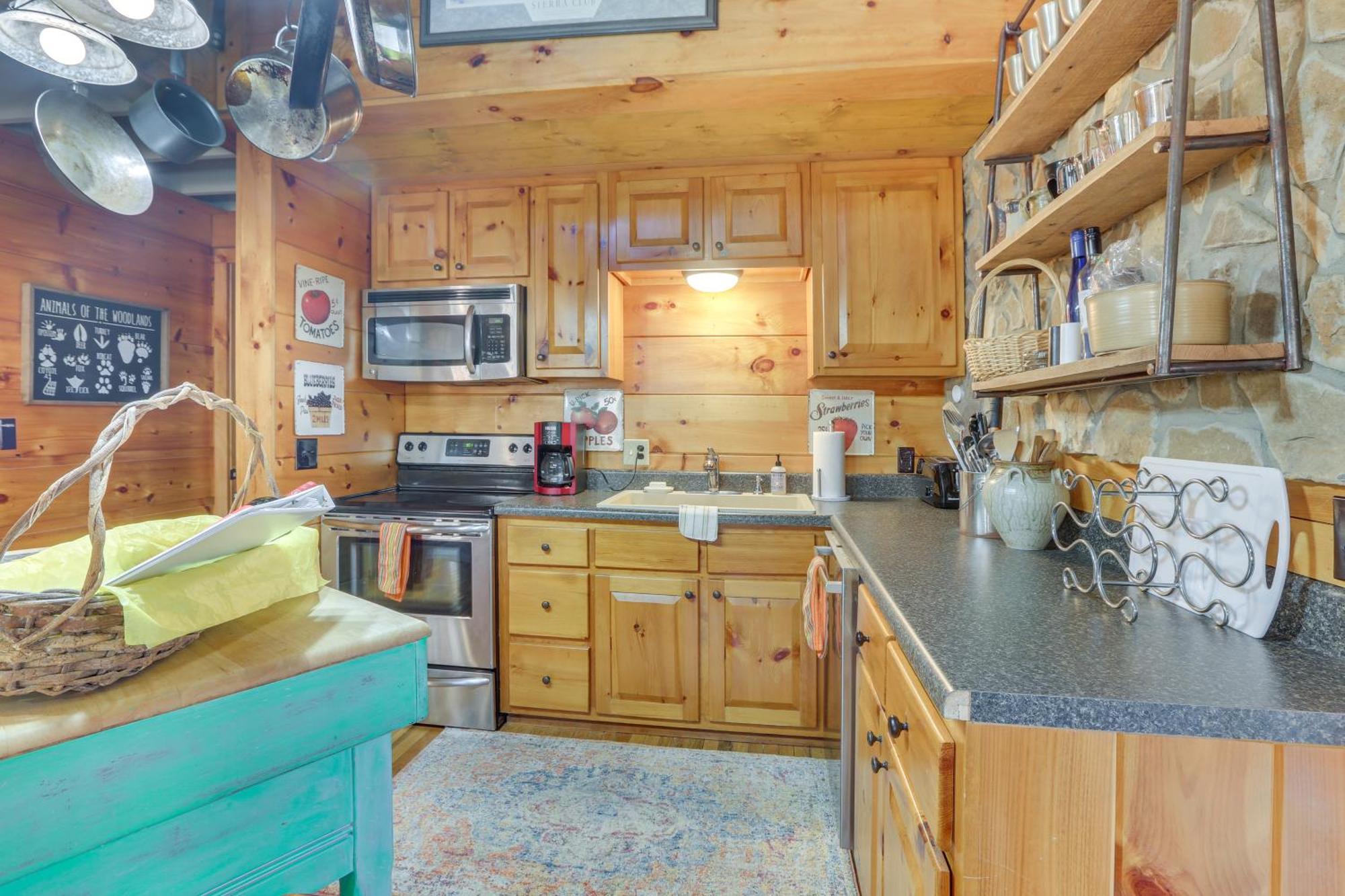 Charming Fancy Gap Cabin With Deck And Gas Grill! 외부 사진